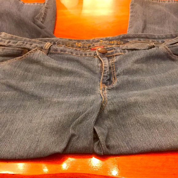 Avenue | Jeans | Avenue Skinny Jeans 